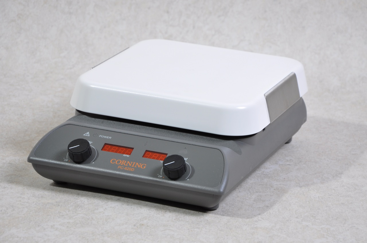 Mini Hotplate With 4 x 4 Inch Ceramic Heating Surface, Analog Temperature  Control, 500C Top Temperature, and 1200 rpm Top Speed, 115V